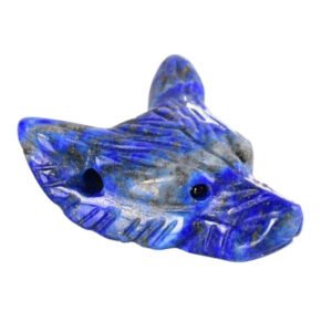 Collar con colgante de lapislázuli en forma de lobo.